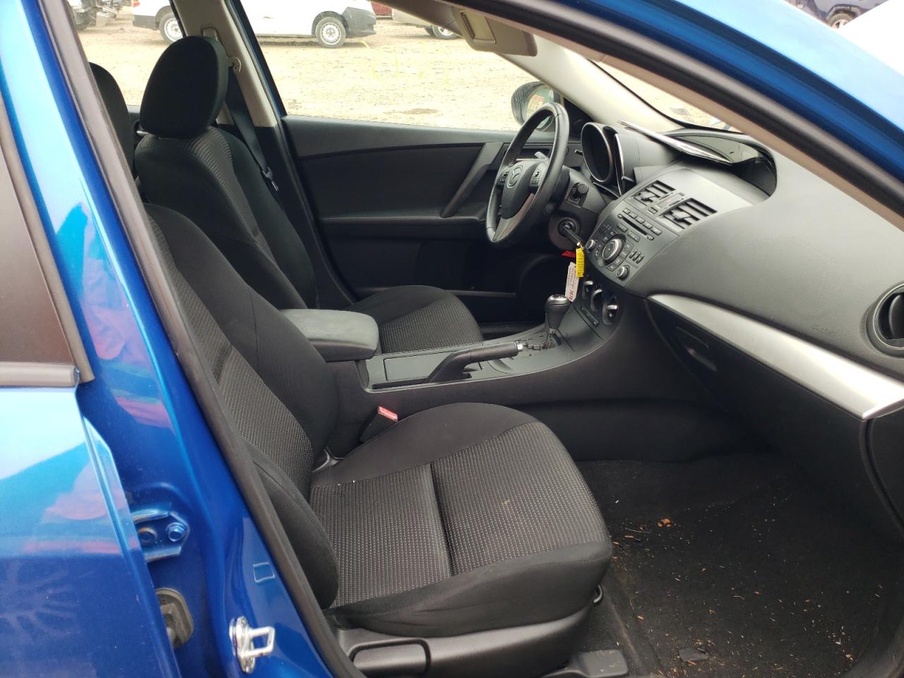 Photo 5 from auction – 2012 MAZDA 3 I with VIN JM1BL1V76C1642460