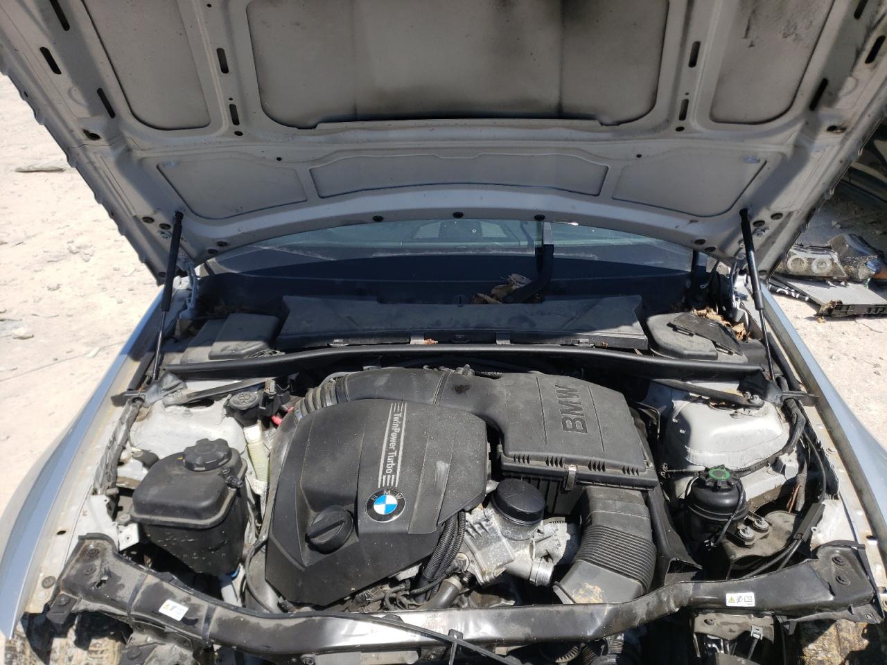 Photo 7 from auction – 2011 BMW 335 I with VIN WBAPM5C58BE577692