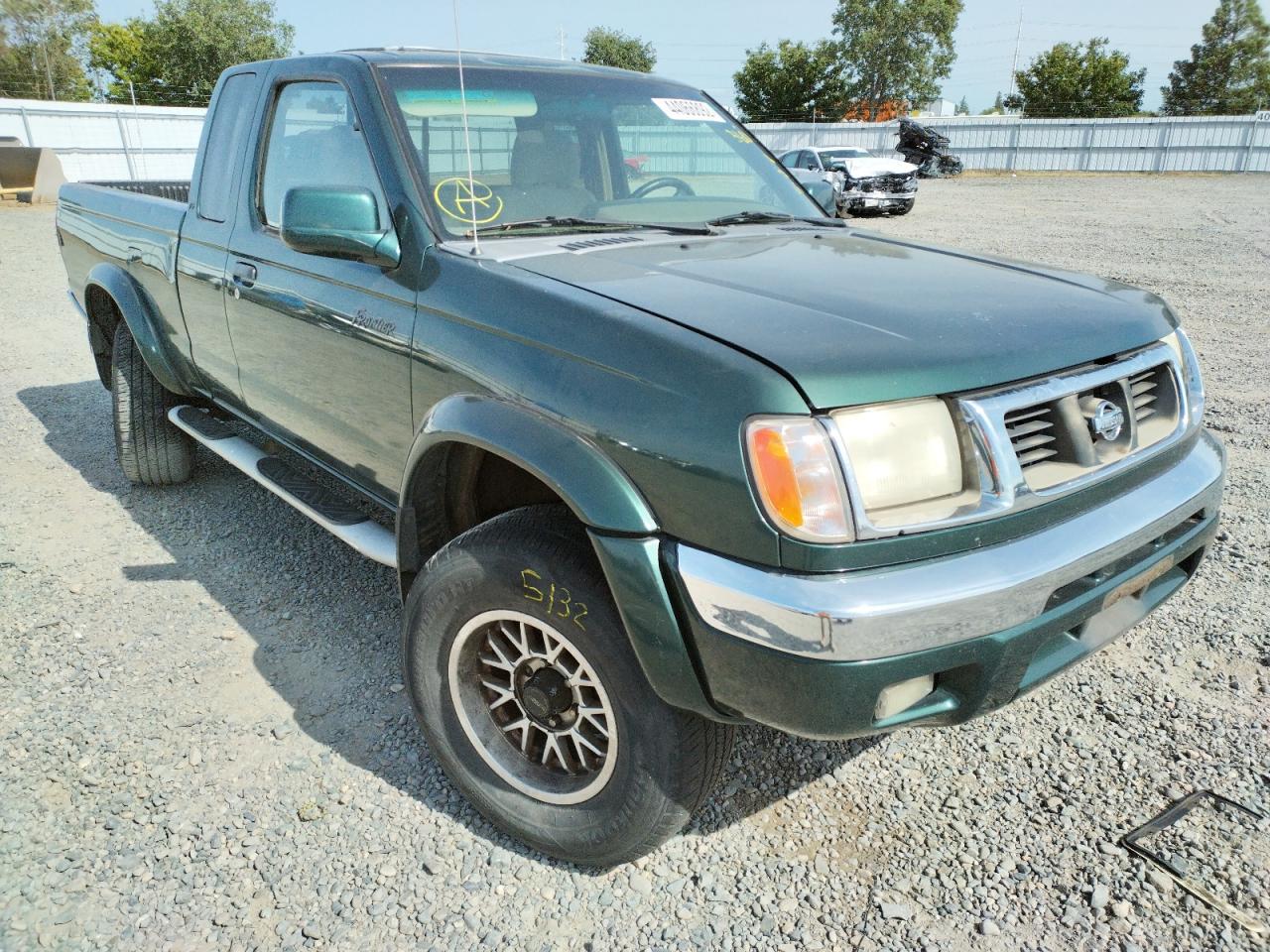 NISSAN FRONTIER K 2000 with VIN 1N6ED26Y2YC338042 - Photo from auction