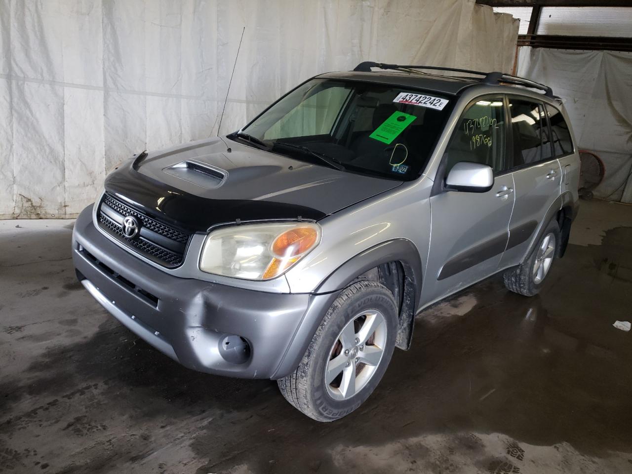 Photo 2 from auction – 2004 TOYOTA RAV4 with VIN JTEHD20V546006602