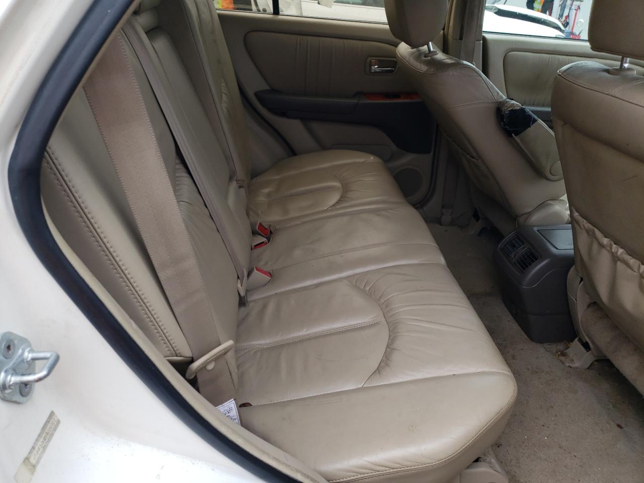 Photo 6 from auction – 2001 LEXUS RX 300 with VIN JTJHF10U210226727
