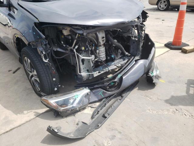 Photo 9 from auction – 2018 TOYOTA RAV4 LE with VIN JTMZFREV5JJ176567