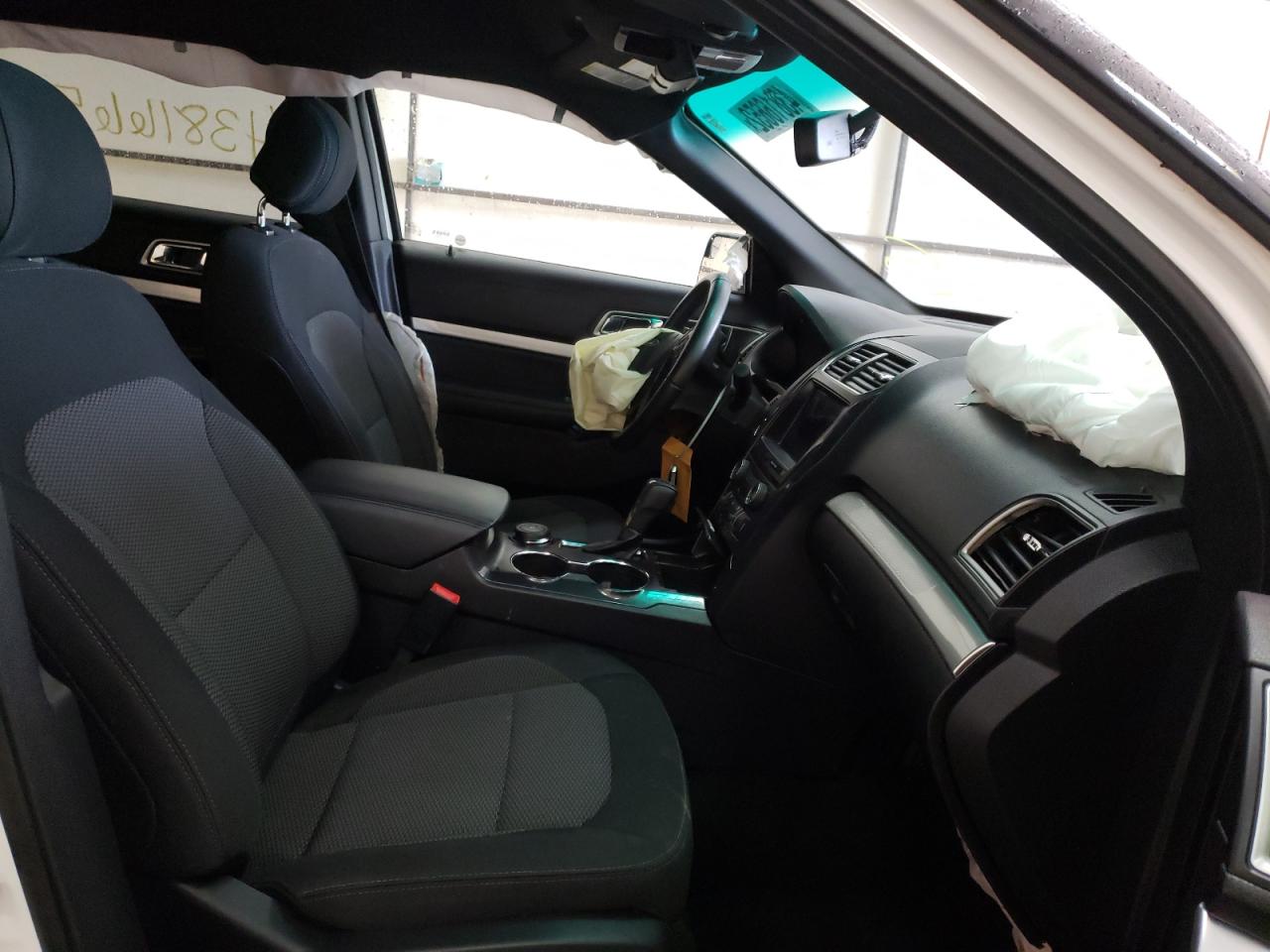 Photo 5 from auction – 2017 FORD EXPLORER X with VIN 1FM5K8D81HGA13742