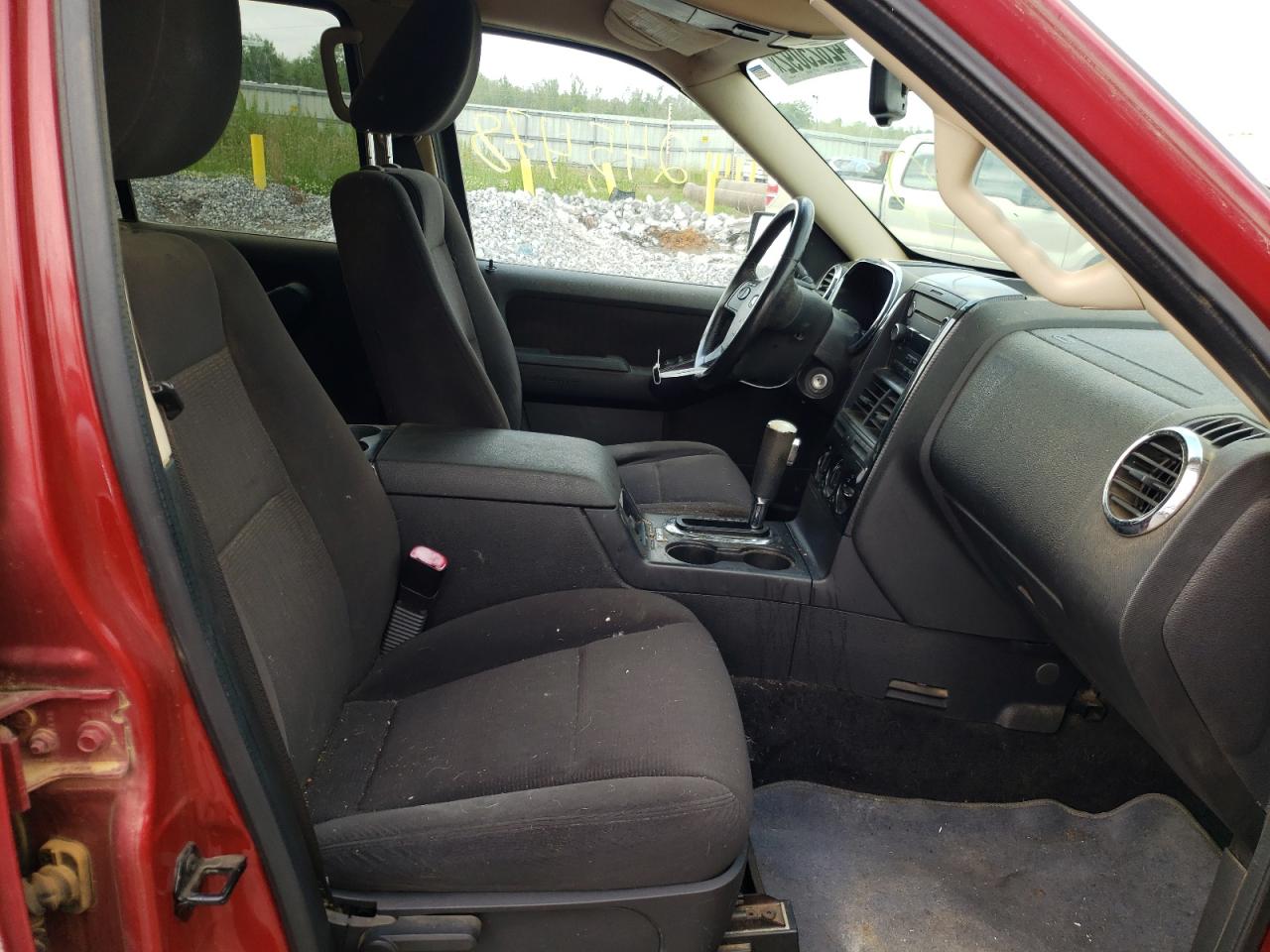Photo 5 from auction – 2010 FORD EXPLORER X with VIN 1FMEU6DE3AUA69029