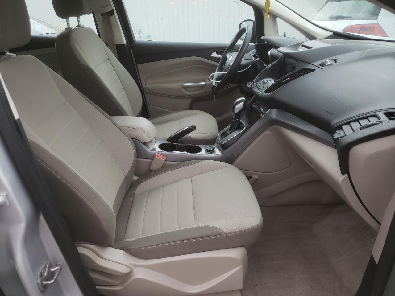 Photo 5 from auction – 2016 FORD C-MAX SE with VIN 1FADP5AU1GL102966