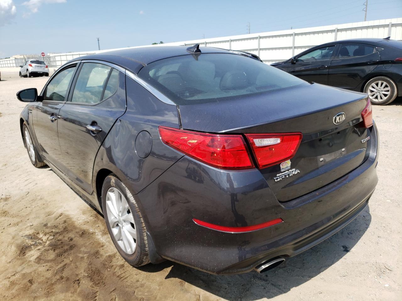 Photo 3 from auction – 2015 KIA OPTIMA EX with VIN 5XXGN4A72FG513003