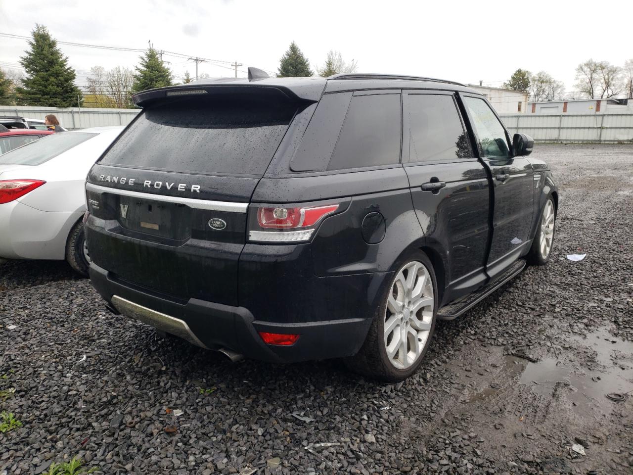 Photo 4 from auction – 2017 LAND ROVER RANGE ROVE with VIN SALWR2FV7HA148174