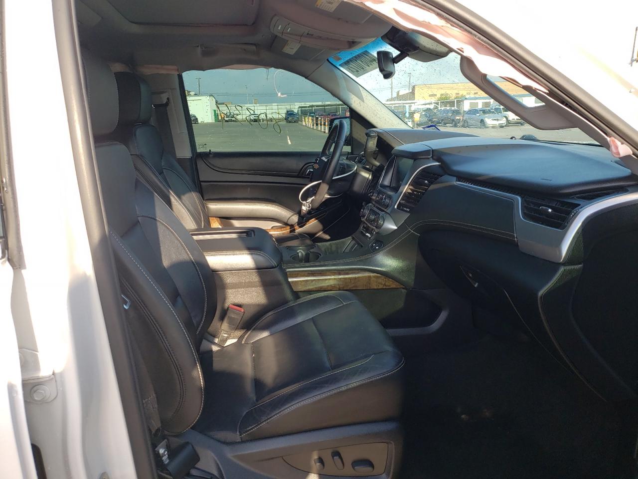 Photo 5 from auction – 2018 CHEVROLET SUBURBAN C with VIN 1GNSCHKC6JR125577