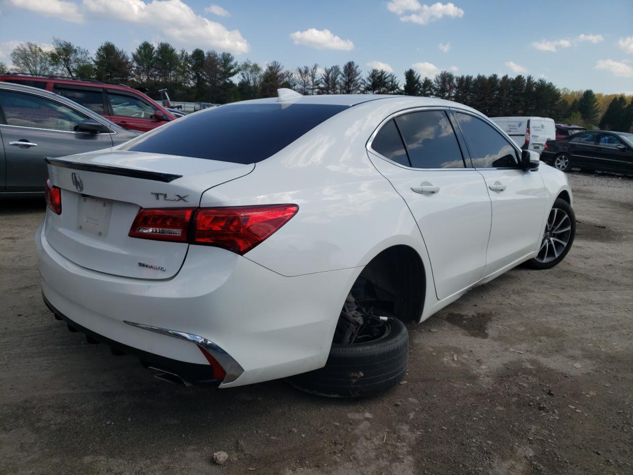 Photo 4 from auction – 2018 ACURA TLX with VIN 19UUB3F33JA004409