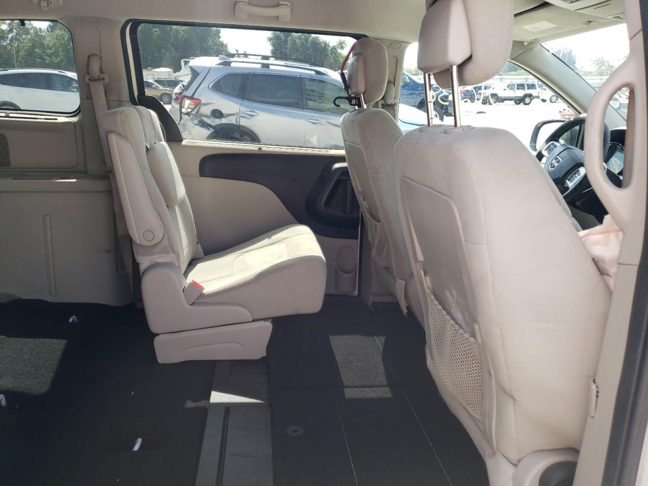 Photo 6 from auction – 2013 DODGE GRAND CARA with VIN 2C4RDGCG8DR538406