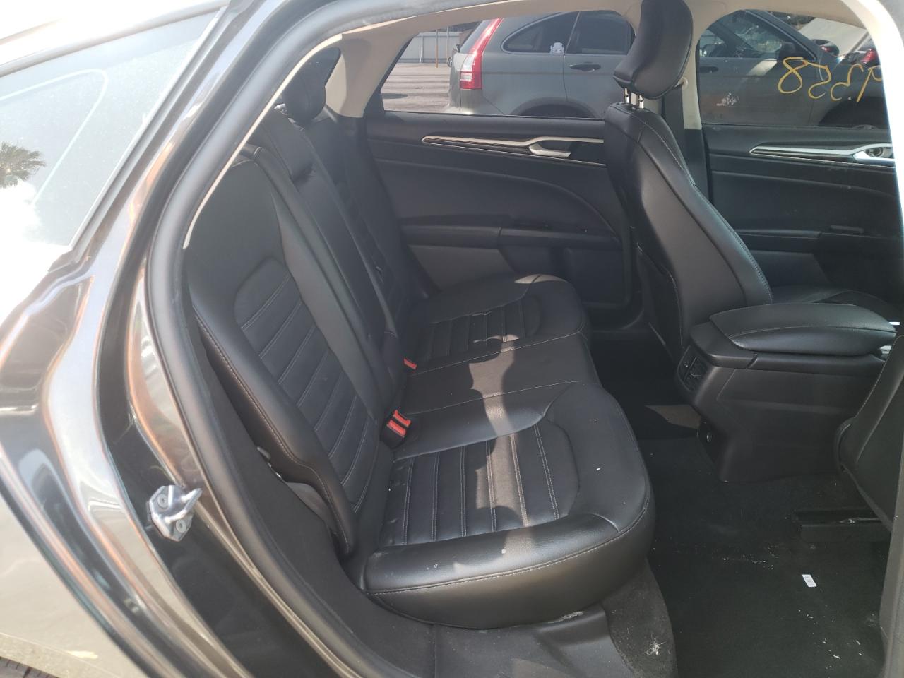Photo 6 from auction – 2016 FORD FUSION SE with VIN 3FA6P0HD2GR342031