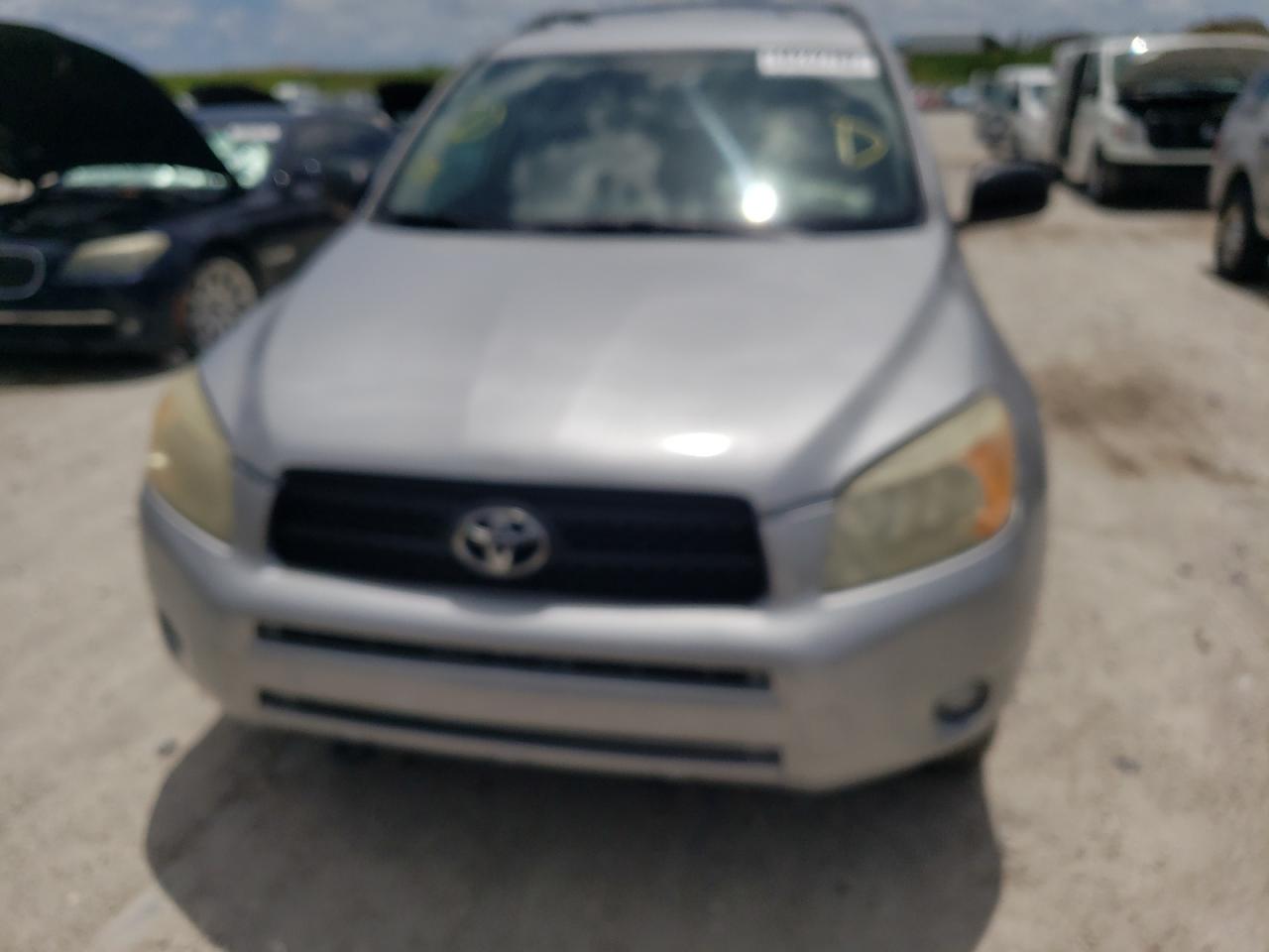 Photo 9 from auction – 2006 TOYOTA RAV4 with VIN JTMZD33V665017482