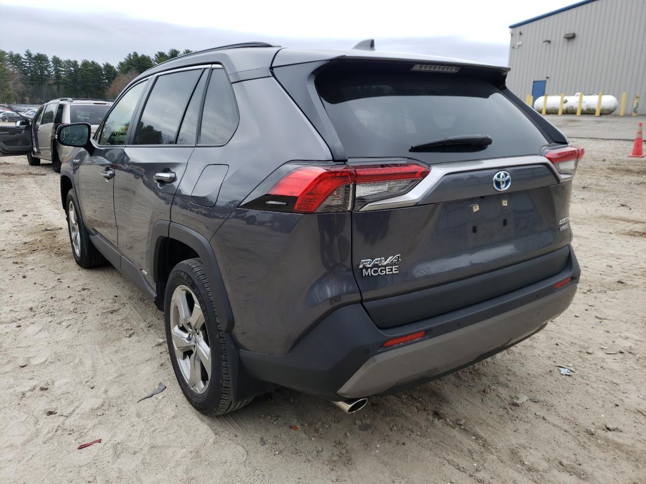 Photo 3 from auction – 2019 TOYOTA RAV4 LIMIT with VIN JTMDWRFV0KD004875