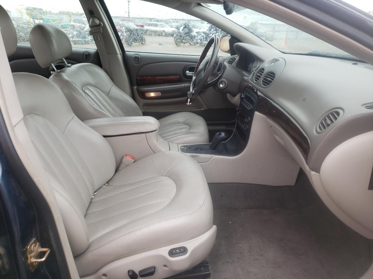 Photo 5 from auction – 2002 CHRYSLER 300M with VIN 2C3AE66G02H209593