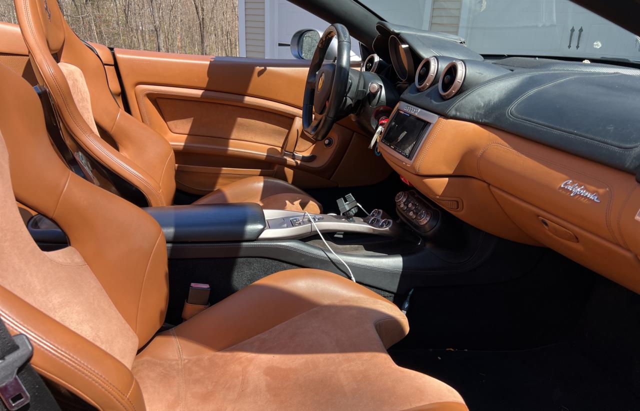 Photo 5 from auction – 2011 FERRARI CALIFORNIA with VIN ZFF65LJA4B0178423