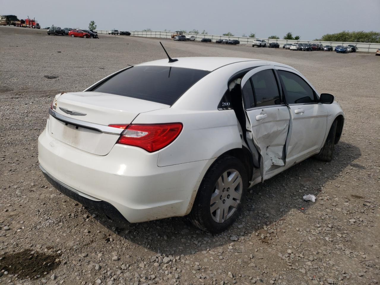 Photo 4 from auction – 2014 CHRYSLER 200 LX with VIN 1C3CCBAB1EN168552