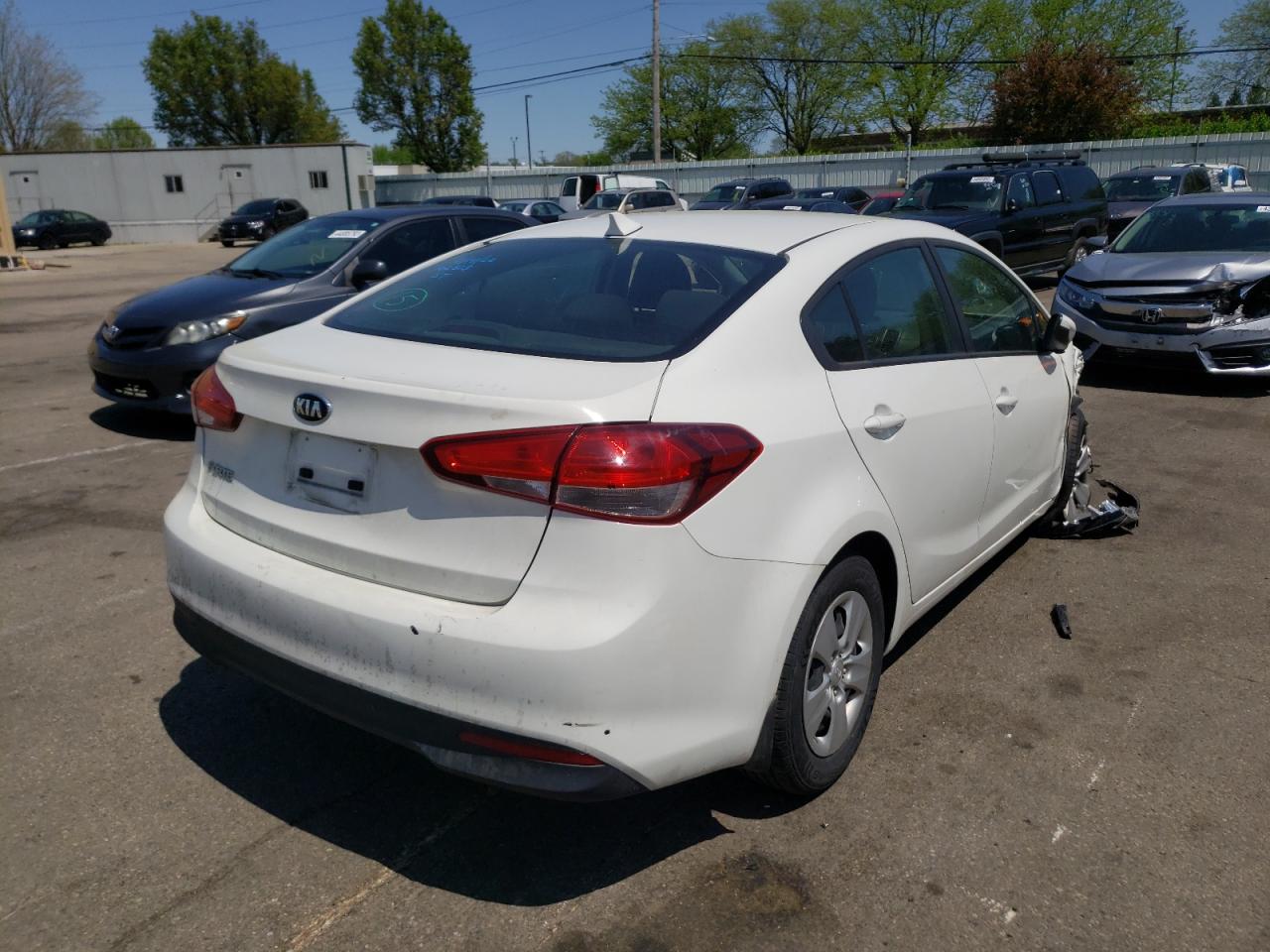 Photo 17 from auction – 2017 KIA FORTE LX with VIN 3KPFK4A78HE102513