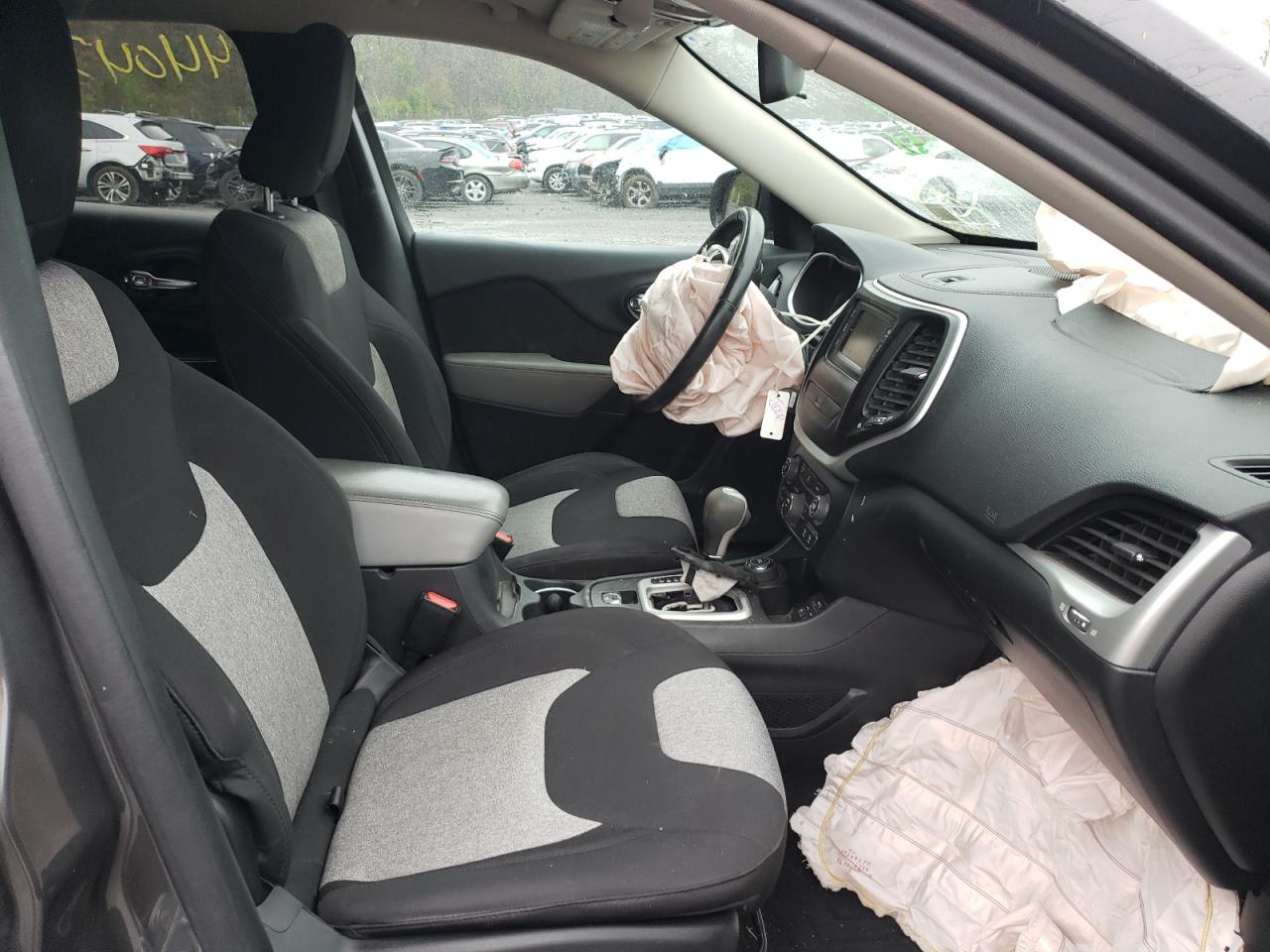 Photo 5 from auction – 2014 JEEP CHEROKEE L with VIN 1C4PJMCS2EW219434