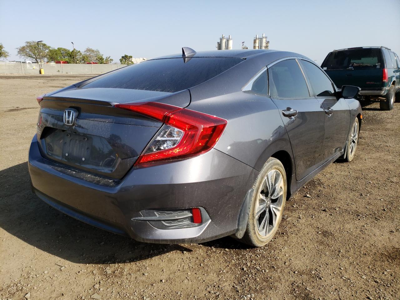 Photo 4 from auction – 2018 HONDA CIVIC EX with VIN JHMFC1F39JX018318