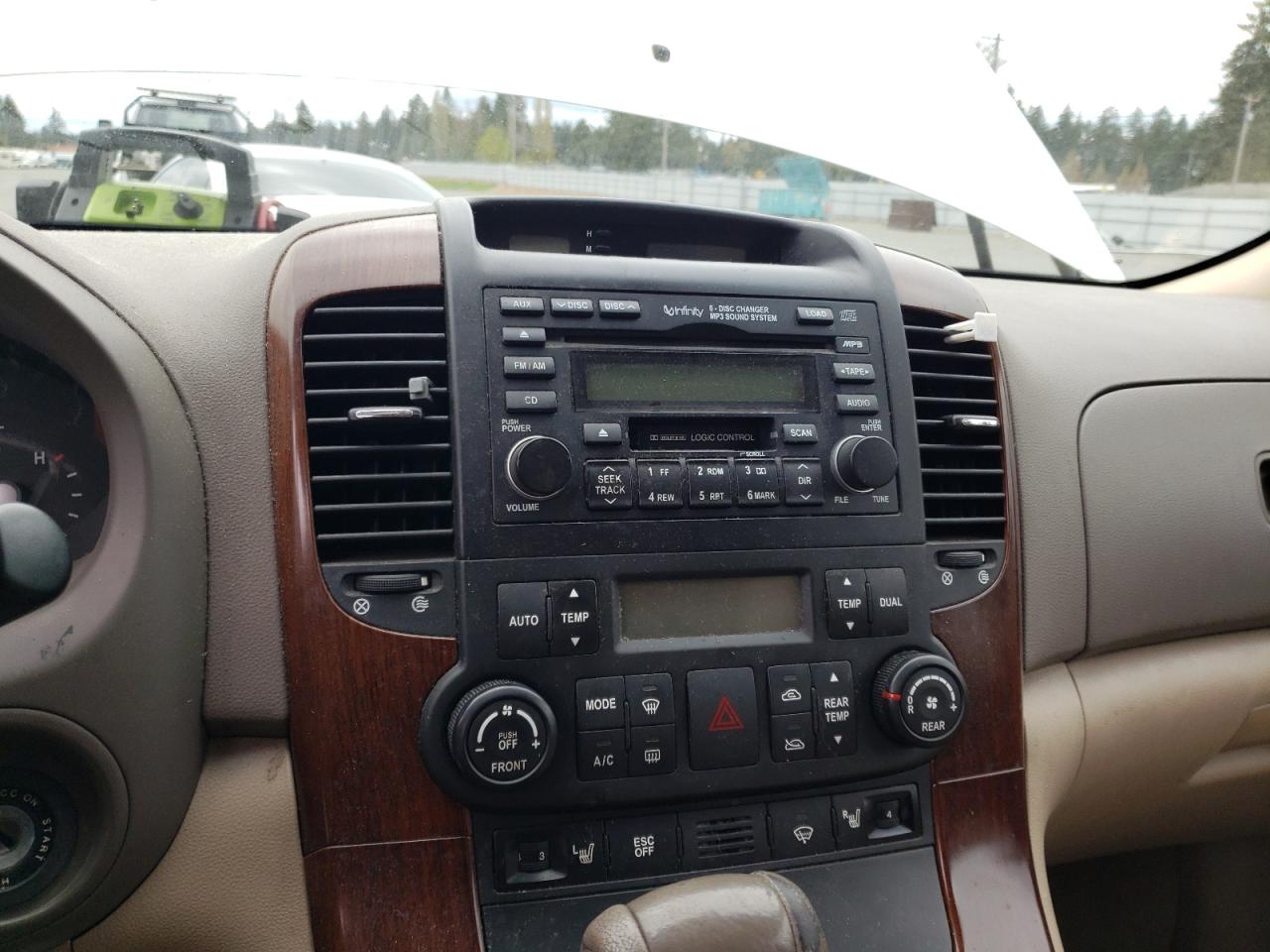 Photo 9 from auction – 2007 KIA SEDONA EX with VIN KNDMB233876113070