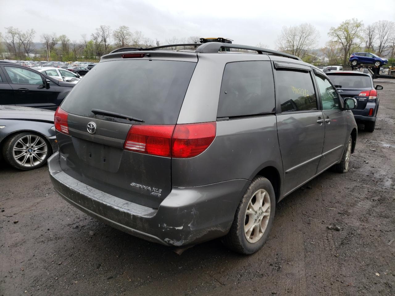 Photo 4 from auction – 2005 TOYOTA SIENNA XLE with VIN 5TDBA22C95S036444