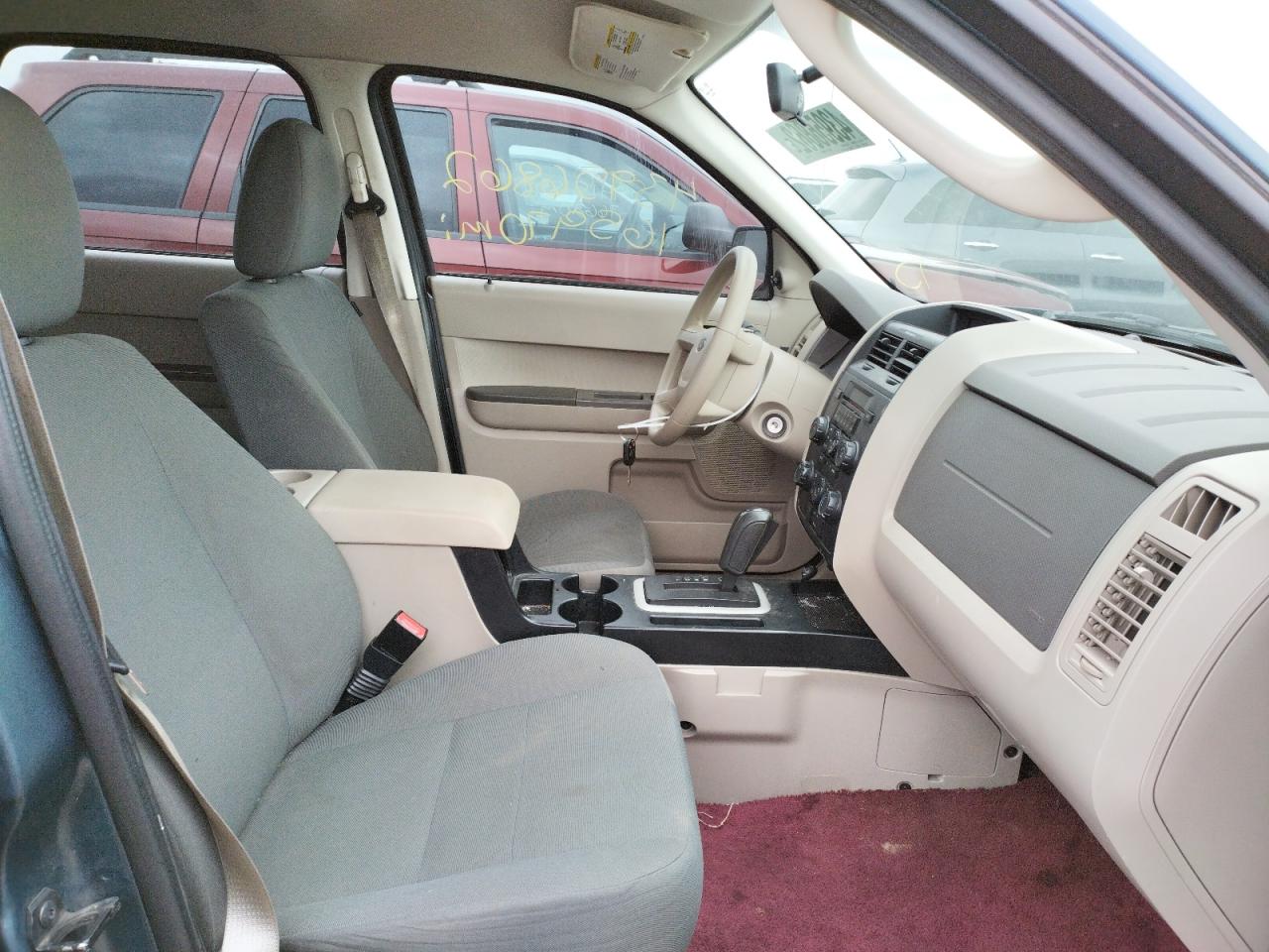 Photo 5 from auction – 2010 FORD ESCAPE XLS with VIN 1FMCU0C76AKC50600