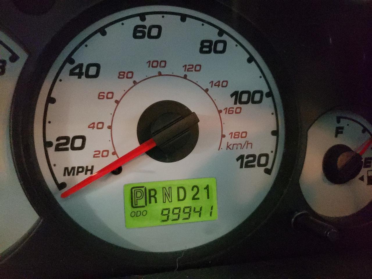 Photo 8 from auction – 2004 FORD ESCAPE XLT with VIN 1FMYU03144DA00914