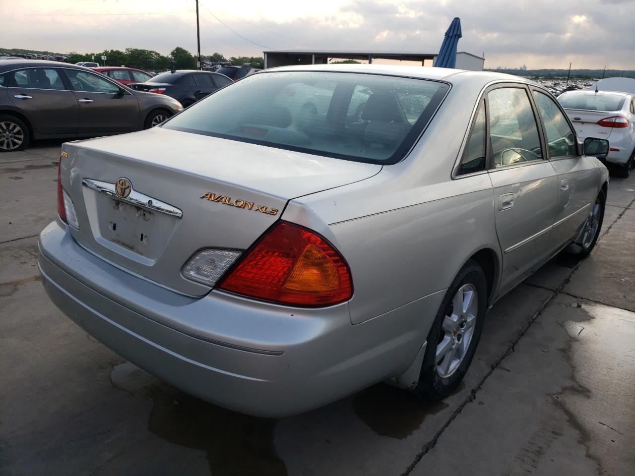 Photo 4 from auction – 2001 TOYOTA AVALON XL with VIN 4T1BF28B41U184387