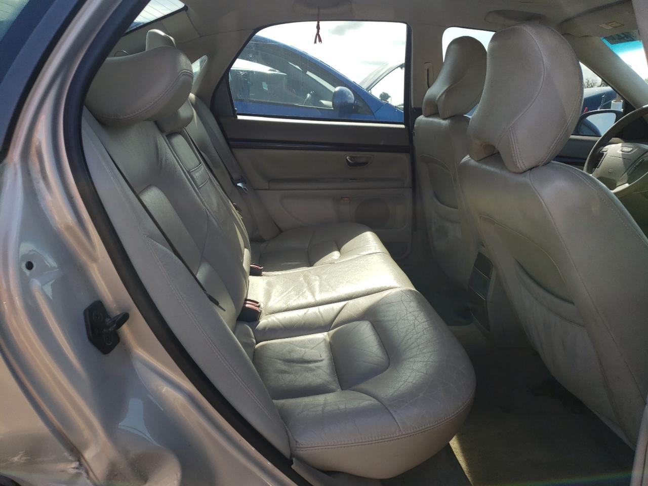 Photo 6 from auction – 2001 VOLVO S80 with VIN YV1TS94D711198994
