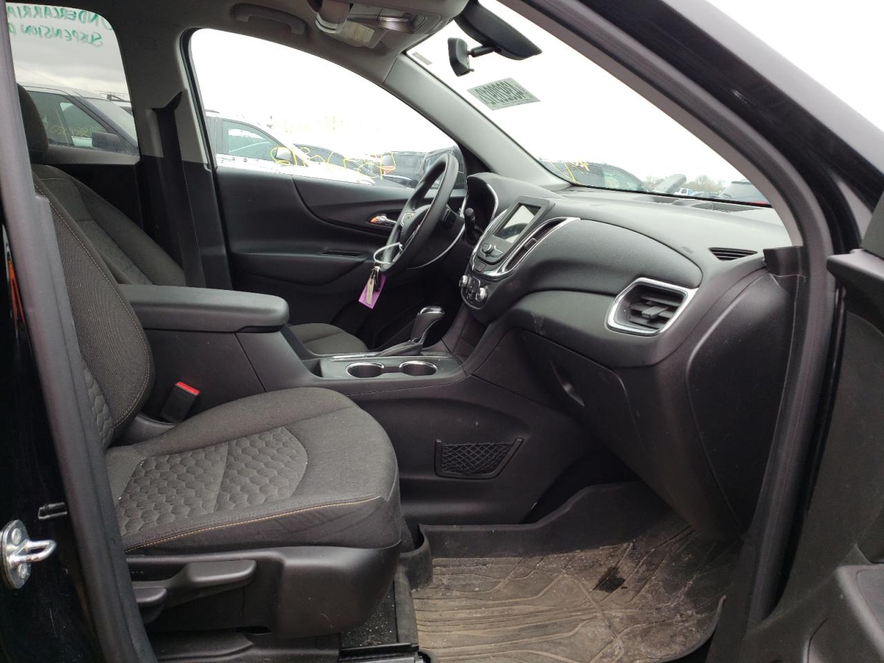 Photo 5 from auction – 2019 CHEVROLET EQUINOX LT with VIN 3GNAXKEV8KL113191