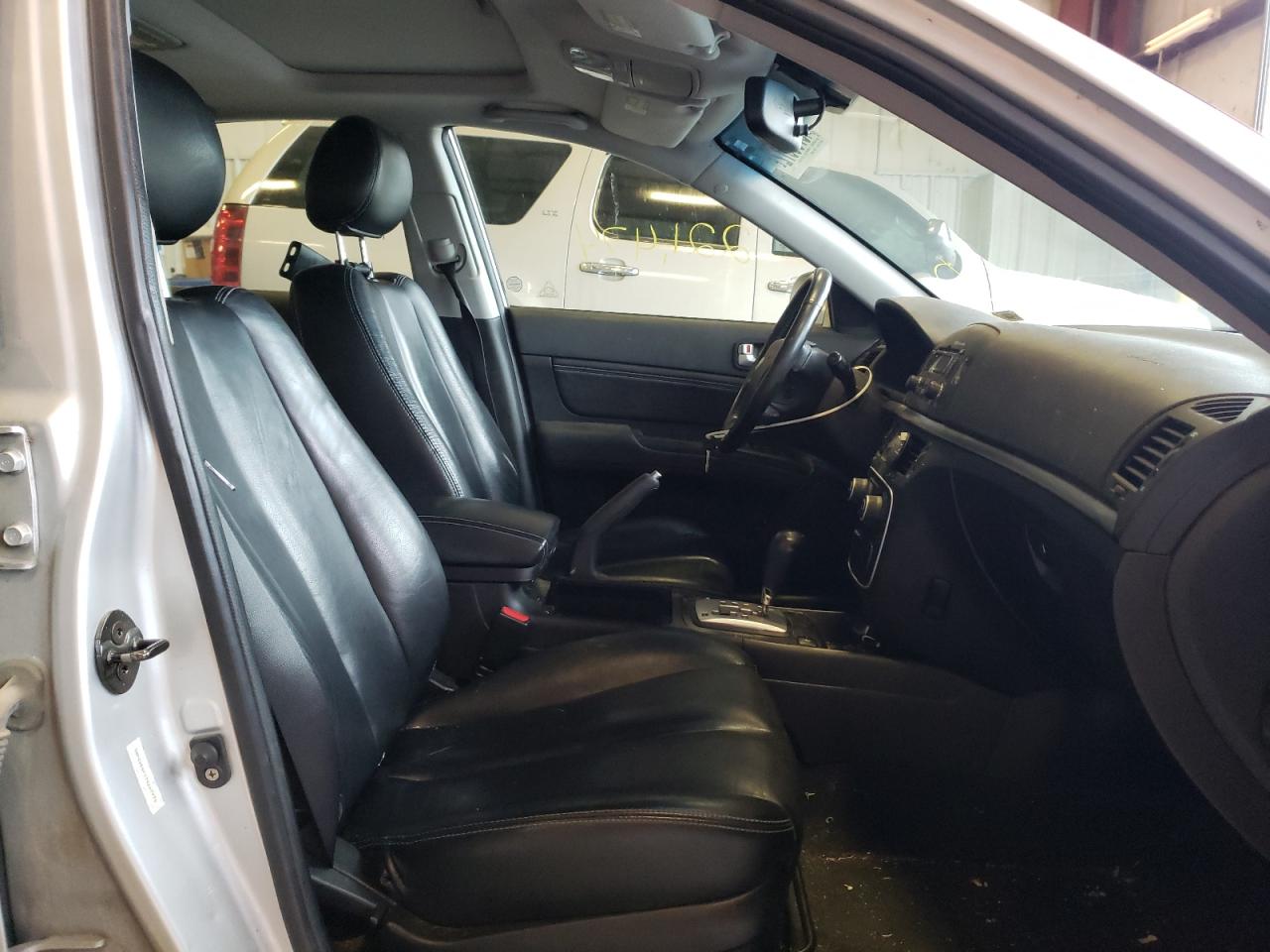 Photo 5 from auction – 2007 HYUNDAI SONATA SE with VIN 5NPEU46F57H267774