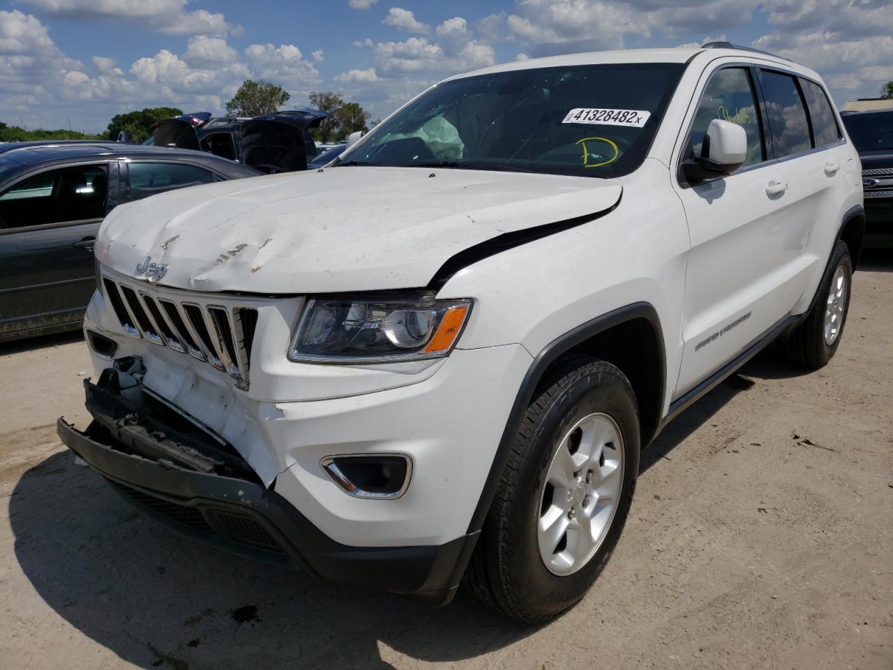 Photo 2 from auction – 2015 JEEP GRAND CHER with VIN 1C4RJFAG2FC738179