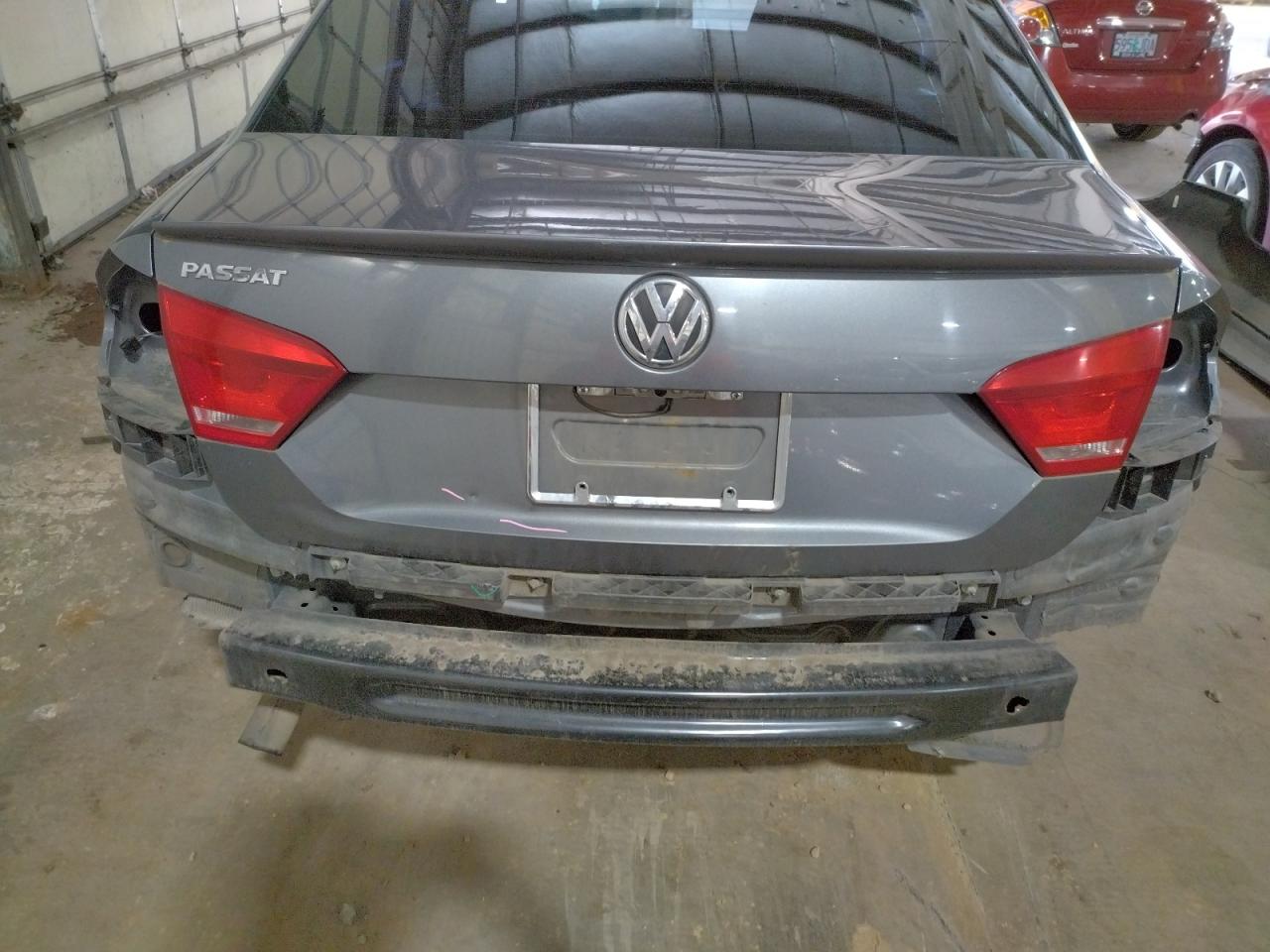 Photo 9 from auction – 2013 VOLKSWAGEN PASSAT S with VIN 1VWAP7A30DC077602