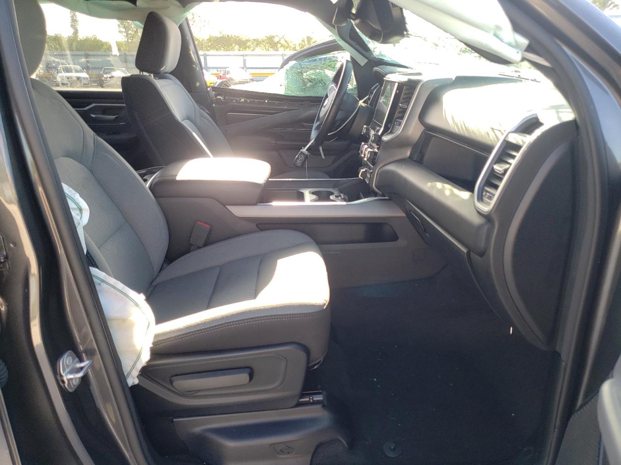 Photo 5 from auction – 2021 RAM 1500 BIG H with VIN 1C6SRFMM7MN568938
