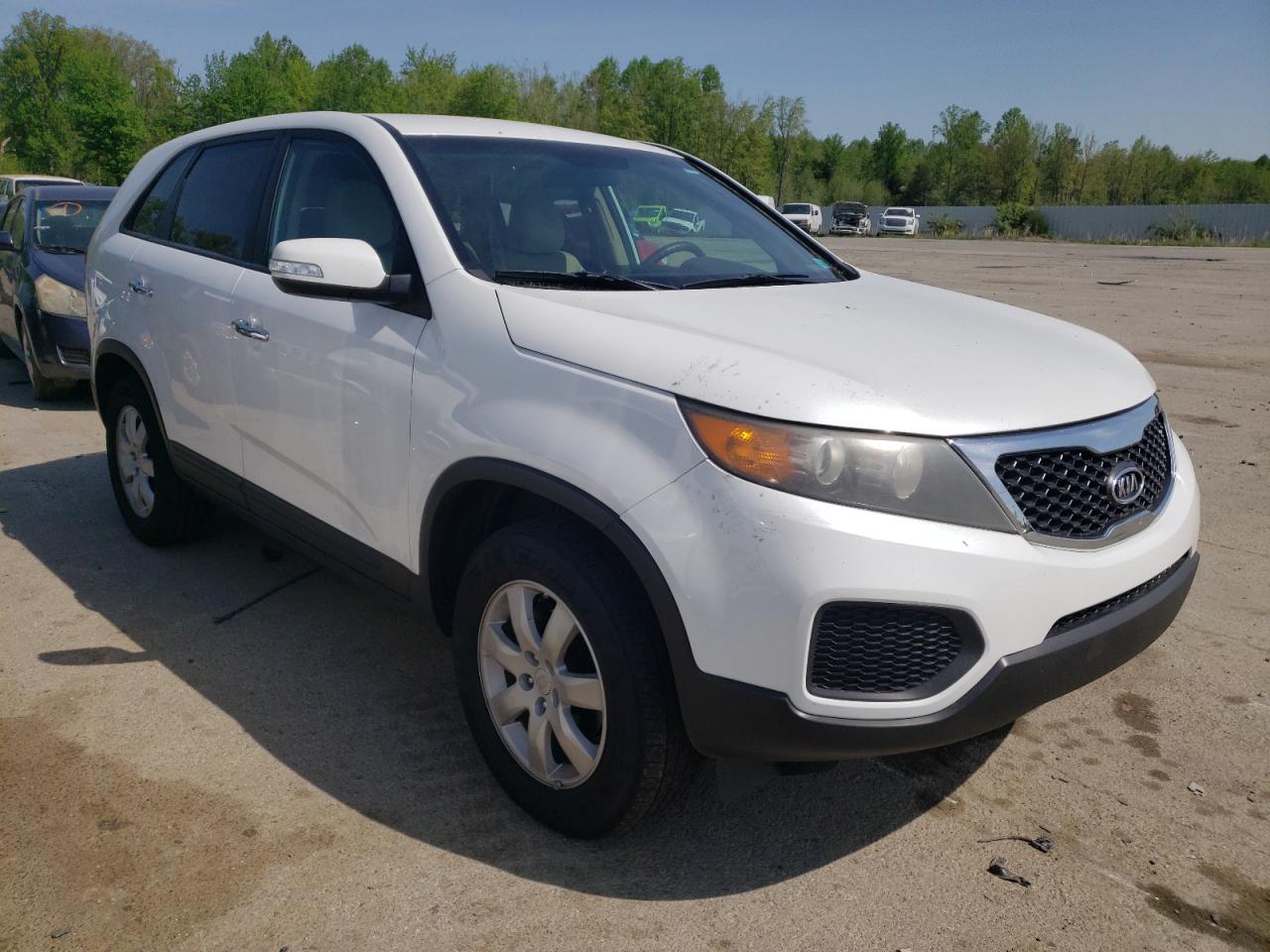 KIA SORENTO BA 2011 with VIN 5XYKT3A16BG104689 - Photo from auction