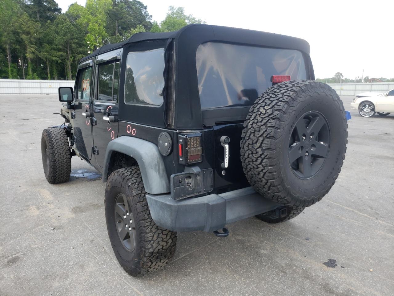 Zdjęcie 3 z aukcji – 2014 JEEP WRANGLER U z VIN 1C4BJWDG6EL282974