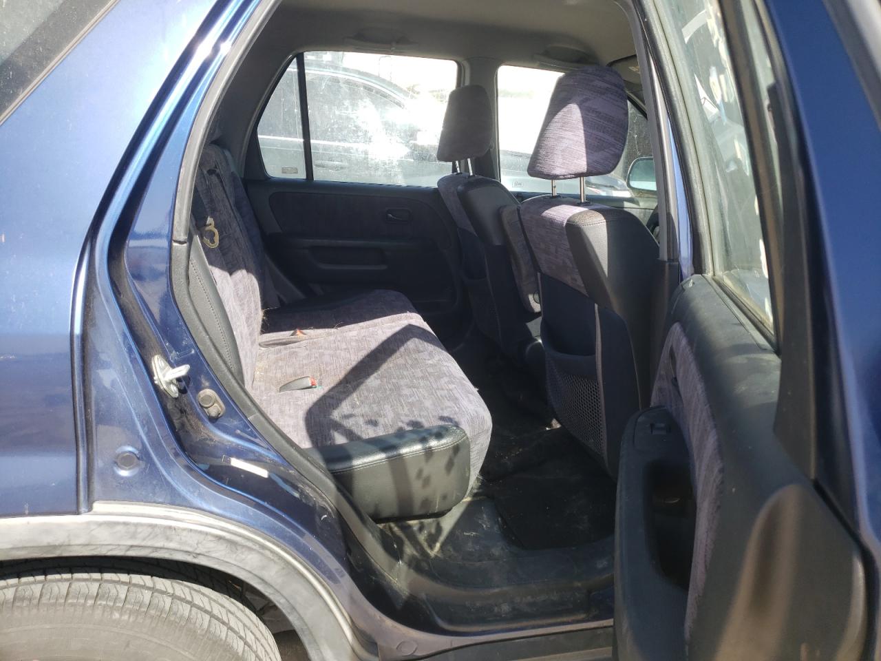 Photo 6 from auction – 2004 HONDA CR-V LX with VIN JHLRD68414C016883