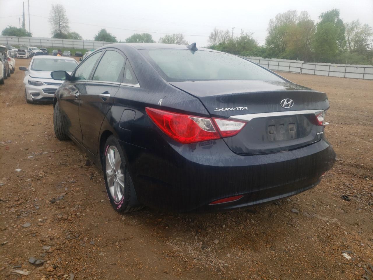 Photo 3 from auction – 2012 HYUNDAI SONATA SE with VIN 5NPEC4AC4CH313394