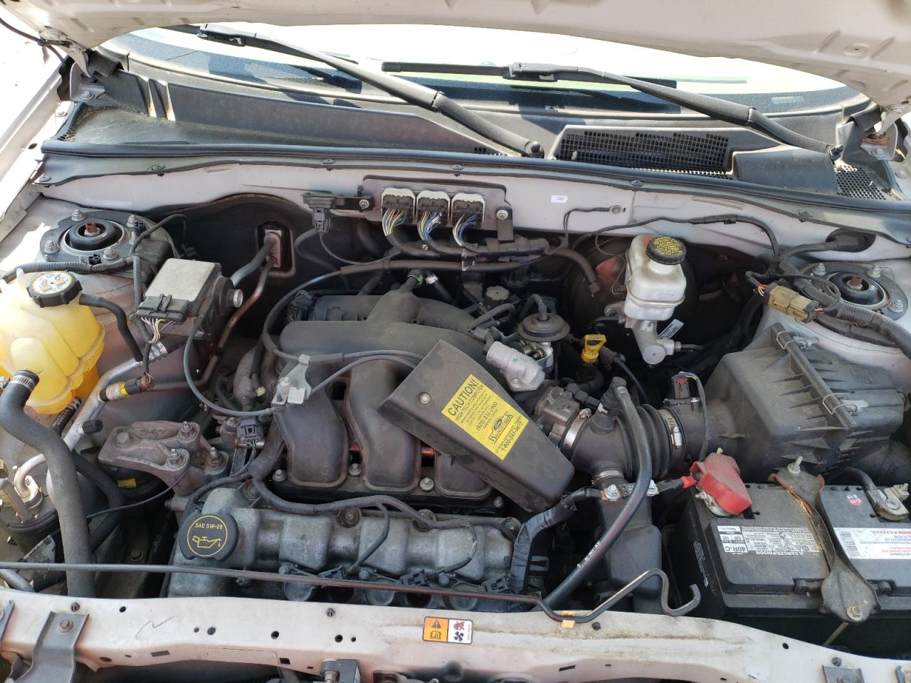 Photo 7 from auction – 2008 FORD ESCAPE LIM with VIN 1FMCU94108KD86004
