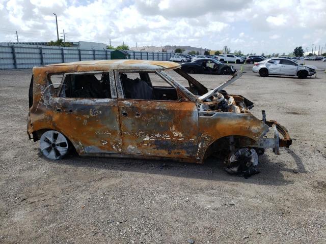 Photo 9 from auction – 2014 KIA SOUL with VIN KNDJN2A21E7077038