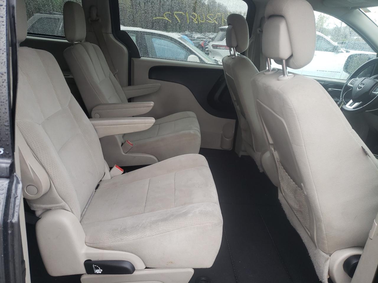 Photo 6 from auction – 2012 DODGE GRAND CARA with VIN 2C4RDGCG2CR212213