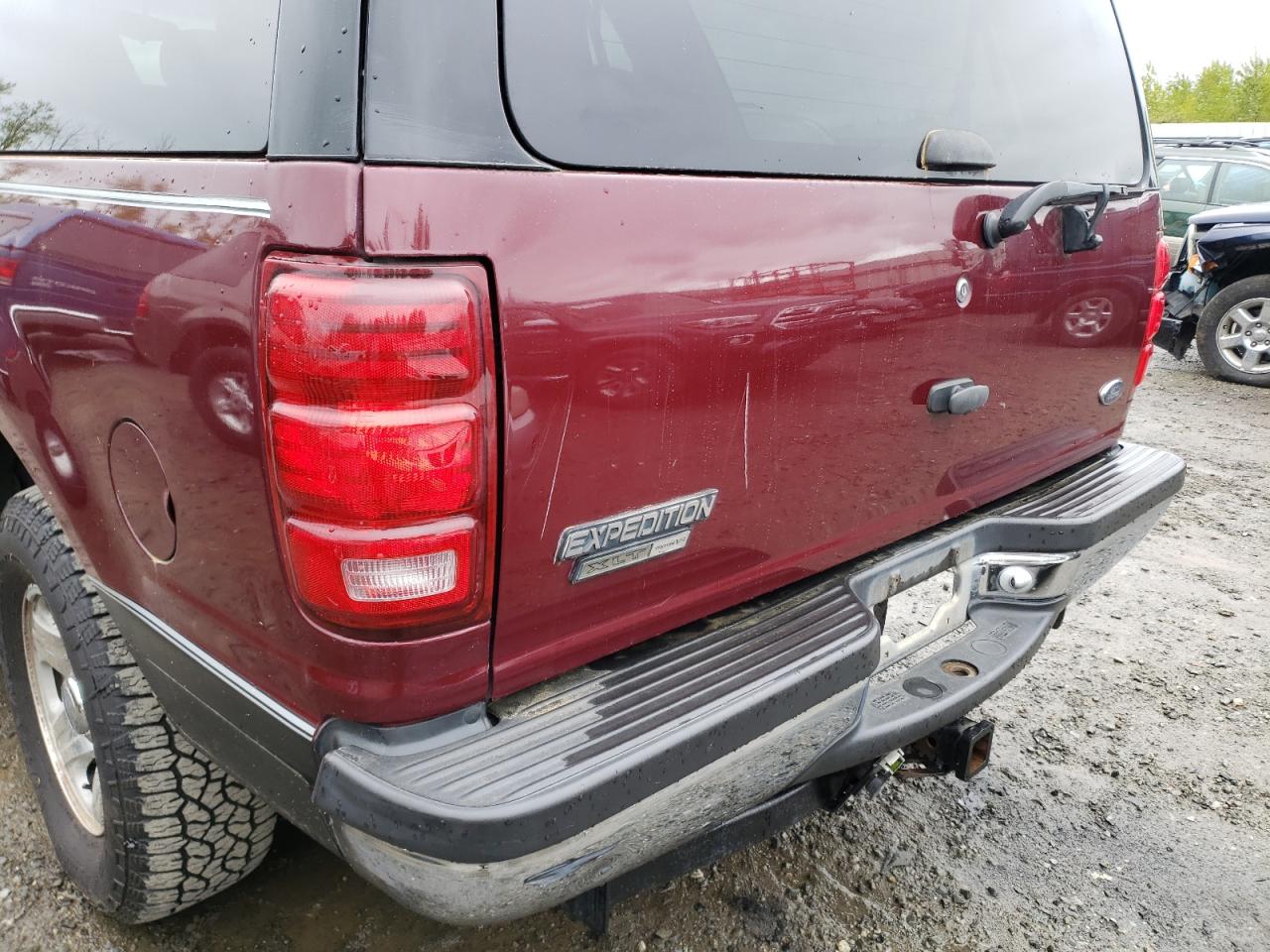 Photo 9 from auction – 2001 FORD EXPEDITION with VIN 1FMPU16L81LA64521