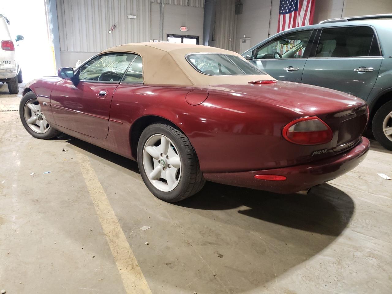 Photo 3 from auction – 1997 JAGUAR XK8 with VIN SAJGX2749VC003601