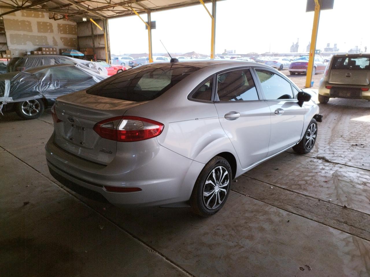 Photo 4 from auction – 2014 FORD FIESTA S with VIN 3FADP4AJ4EM212387