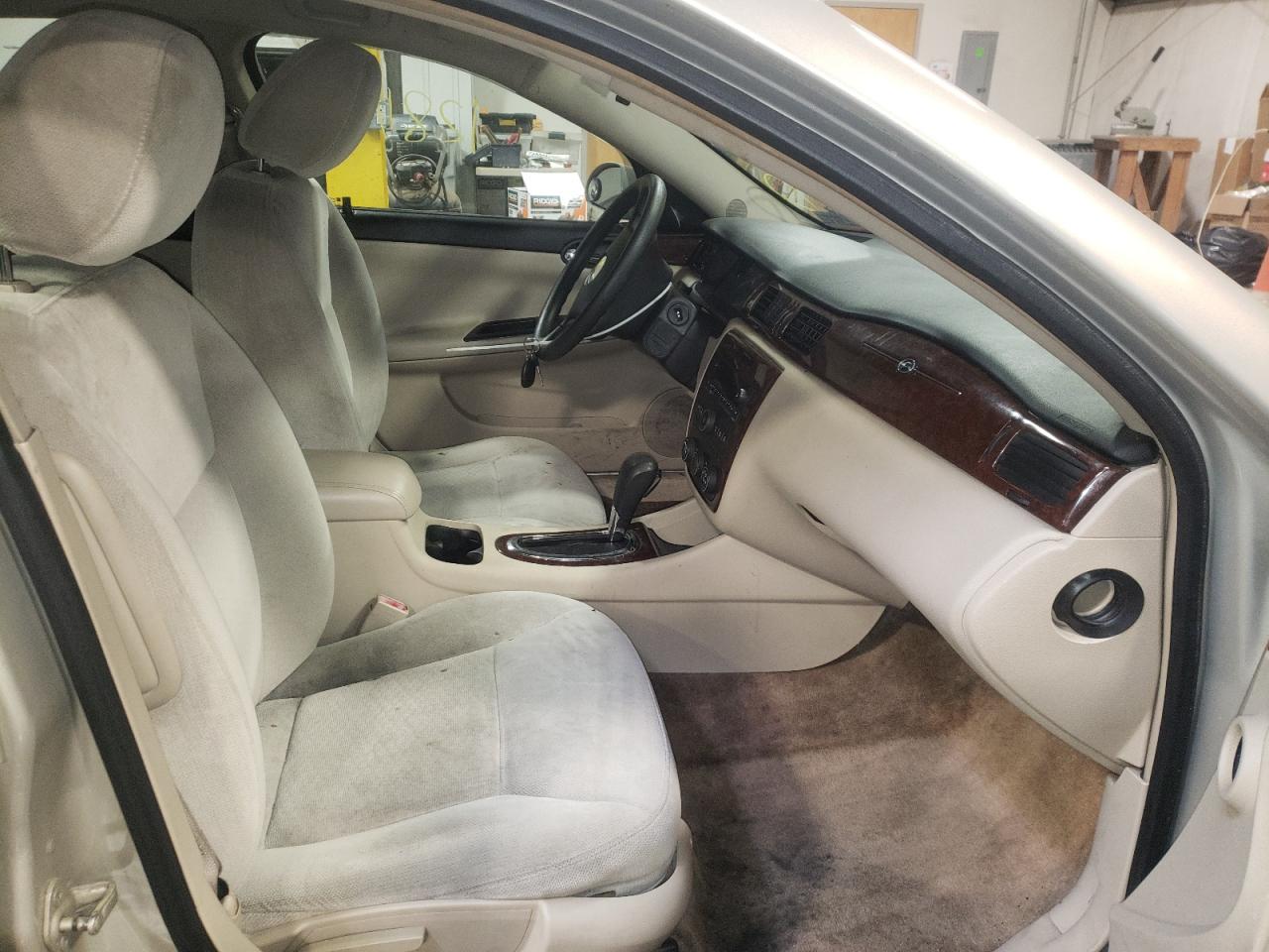 Photo 5 from auction – 2011 CHEVROLET IMPALA LS with VIN 2G1WA5EK1B1135082