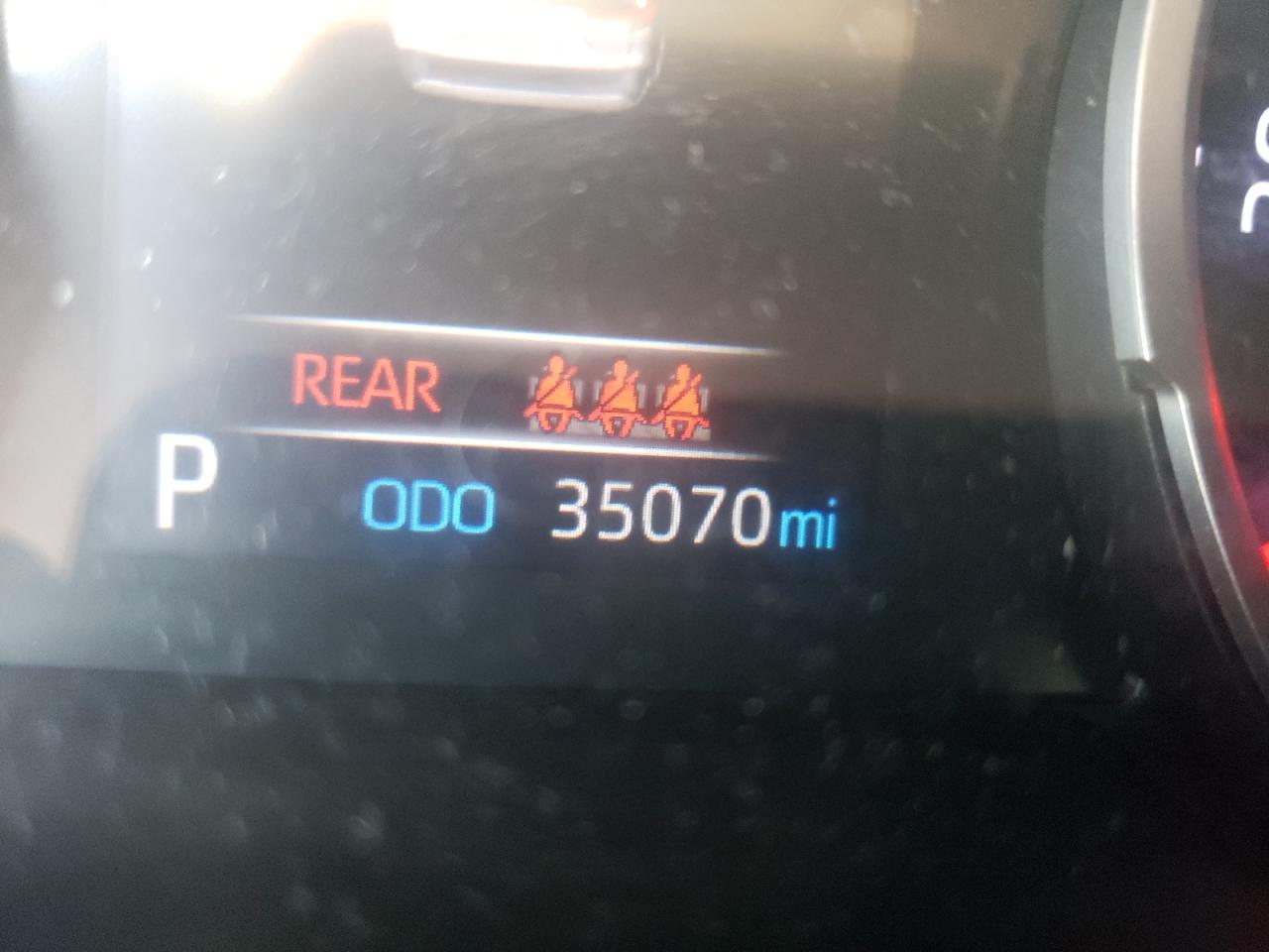 Photo 8 from auction – 2020 TOYOTA RAV4 LE with VIN JTMH1RFV7LD046929