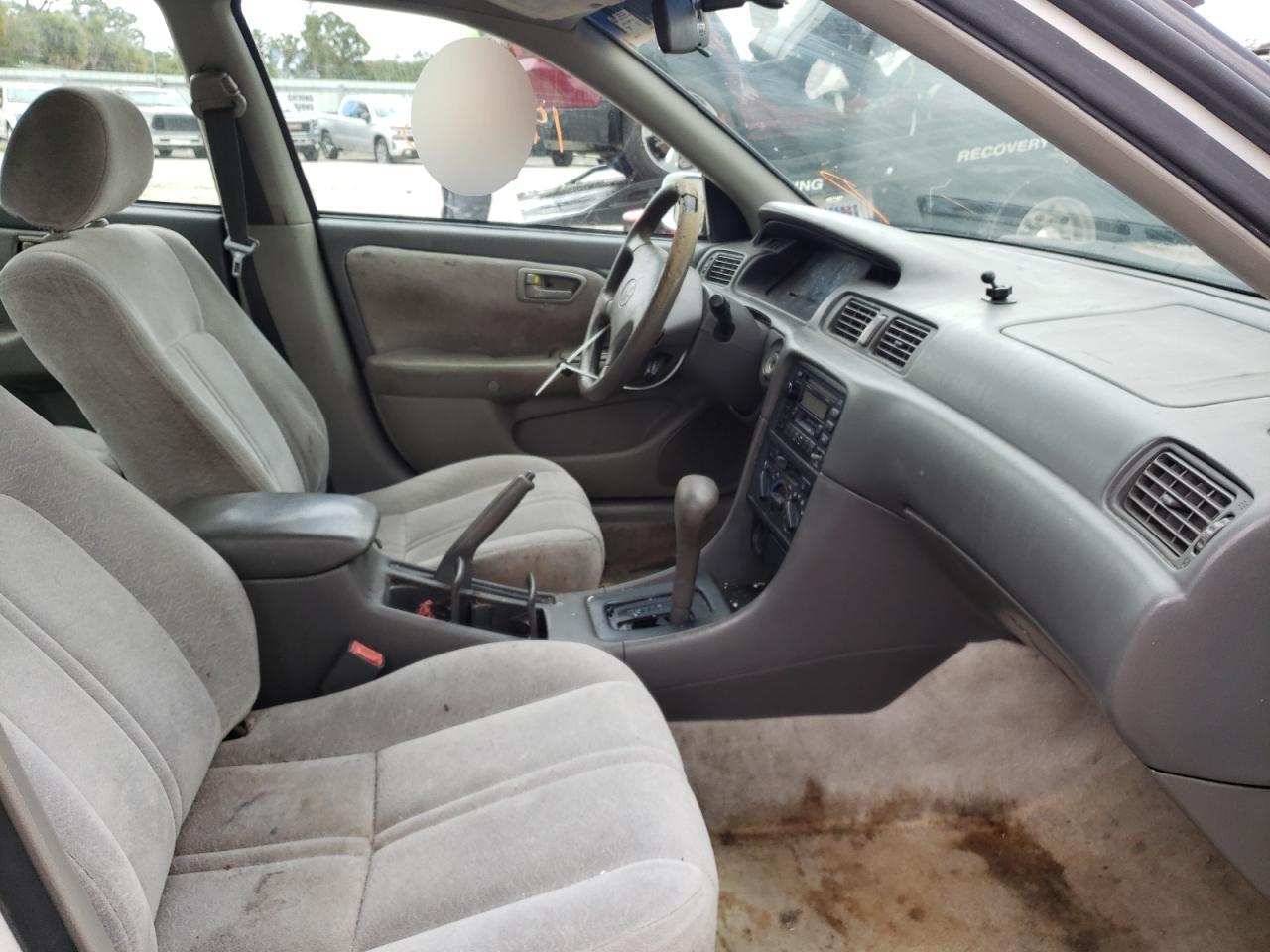 Photo 5 from auction – 1997 TOYOTA CAMRY CE with VIN 4T1BG22K8VU041048