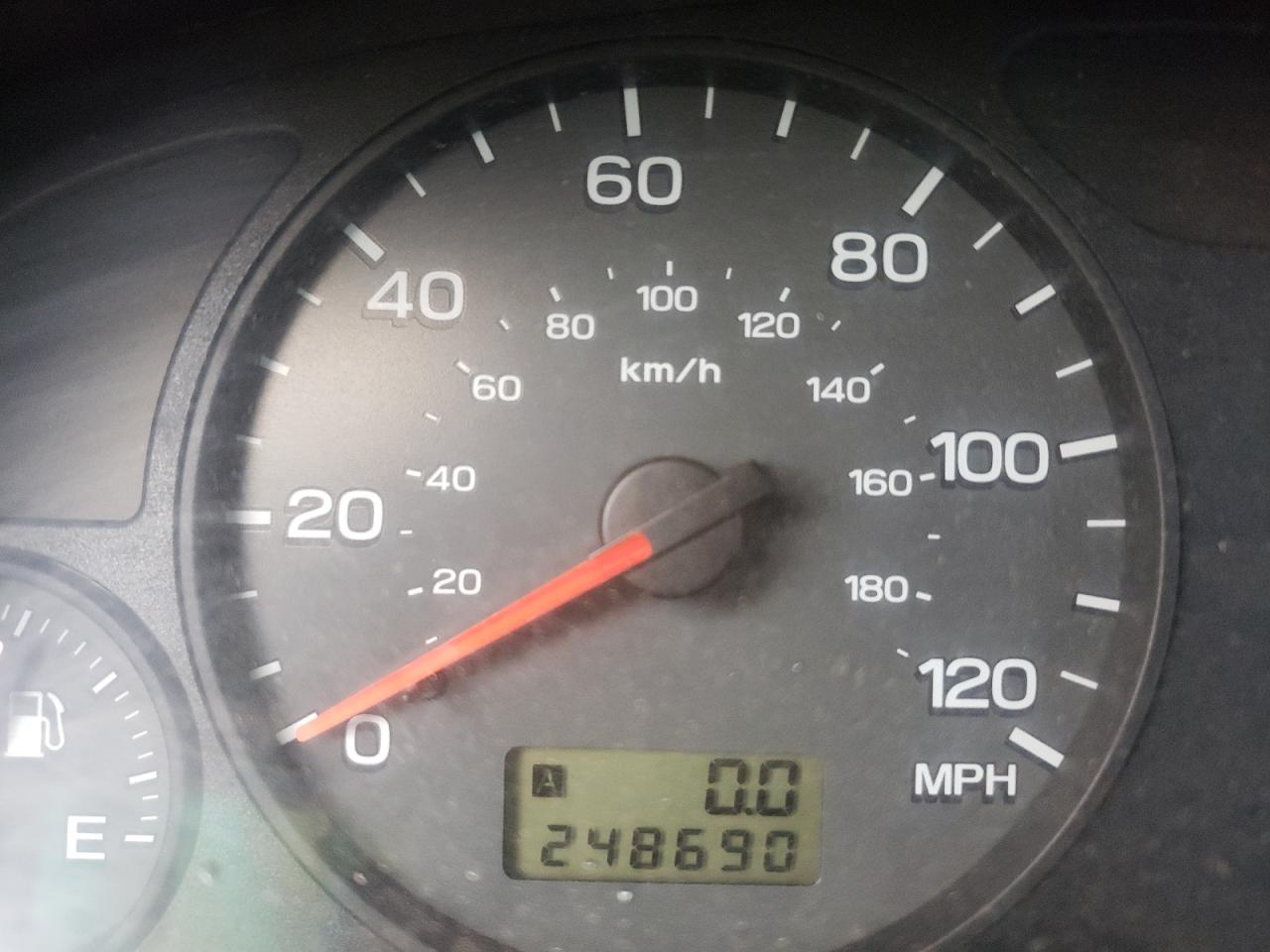 Photo 8 from auction – 2002 SUBARU FORESTER L with VIN JF1SF63582G714105