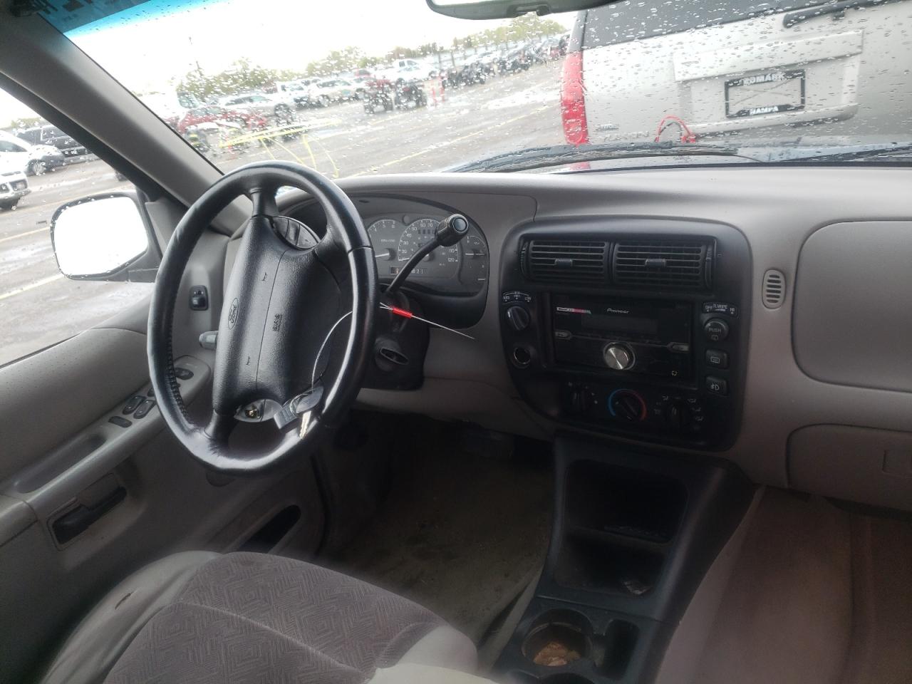 Photo 9 from auction – 1998 FORD EXPLORER with VIN 1FMZU34E1WUB52143