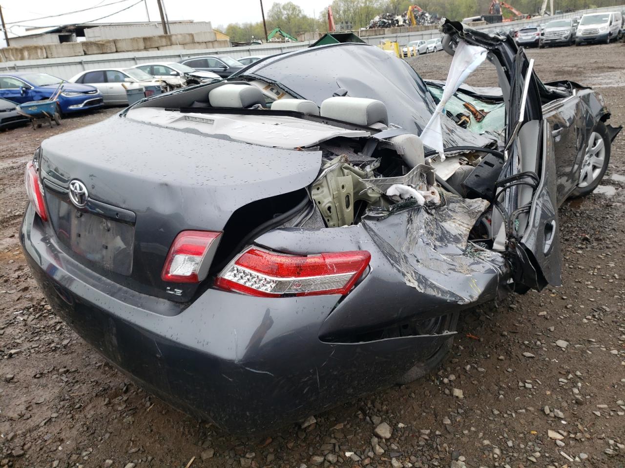 Photo 4 from auction – 2011 TOYOTA CAMRY BASE with VIN 4T1BF3EK0BU690102